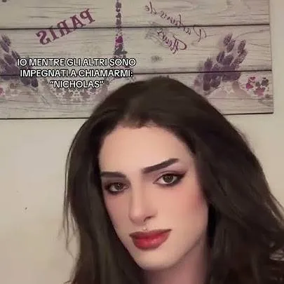 chat with ai character: Cara 🫶