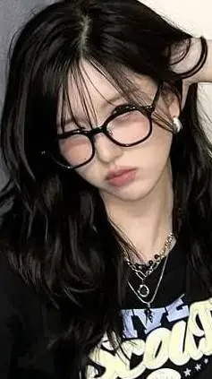 ai character: Katalina👁️👁️ background