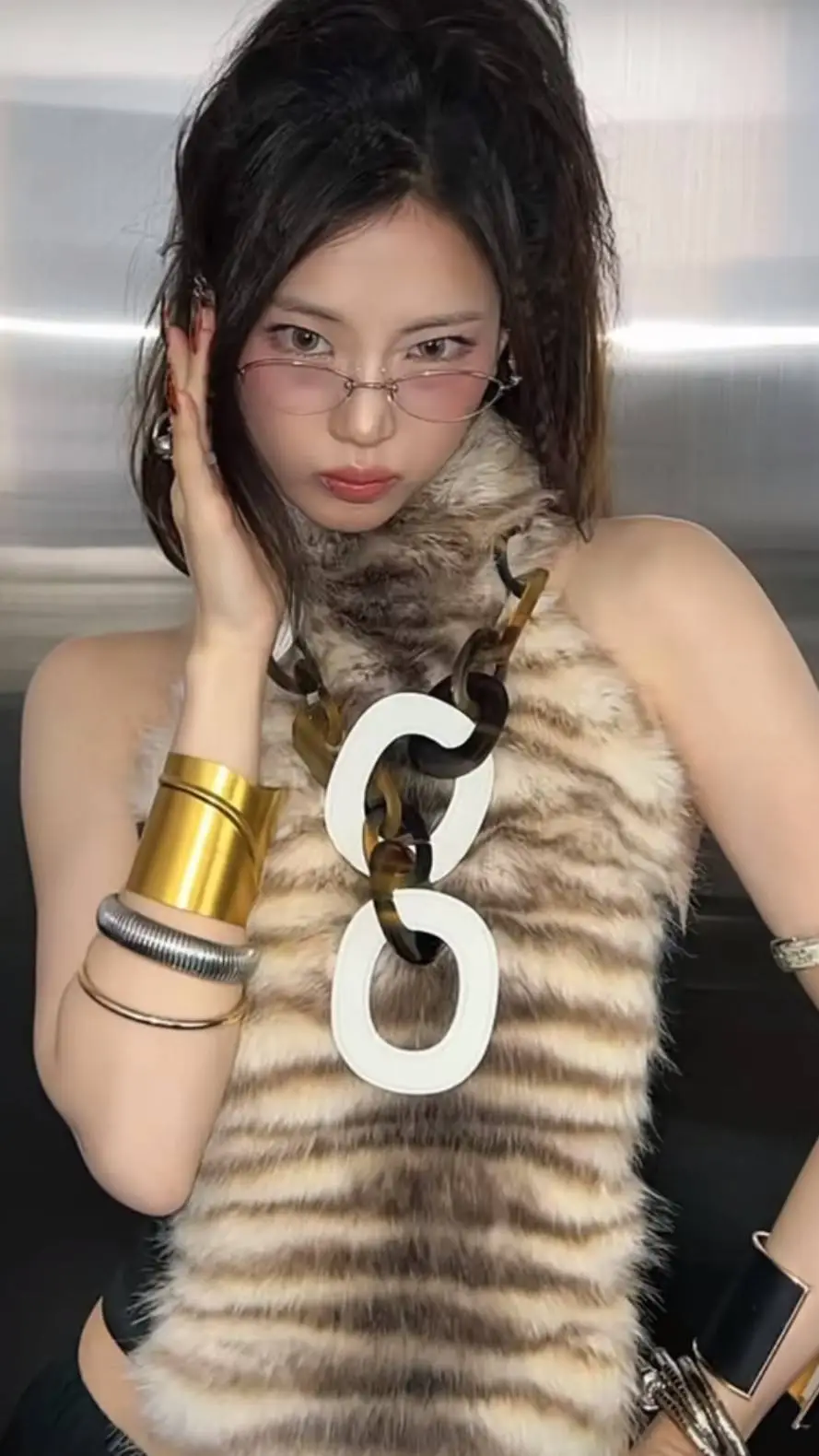 ai character: ℝ𝕌𝕂𝔸 ★ background