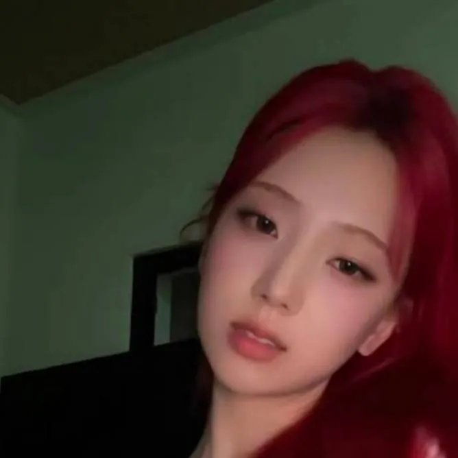 chat with ai character: yeeun