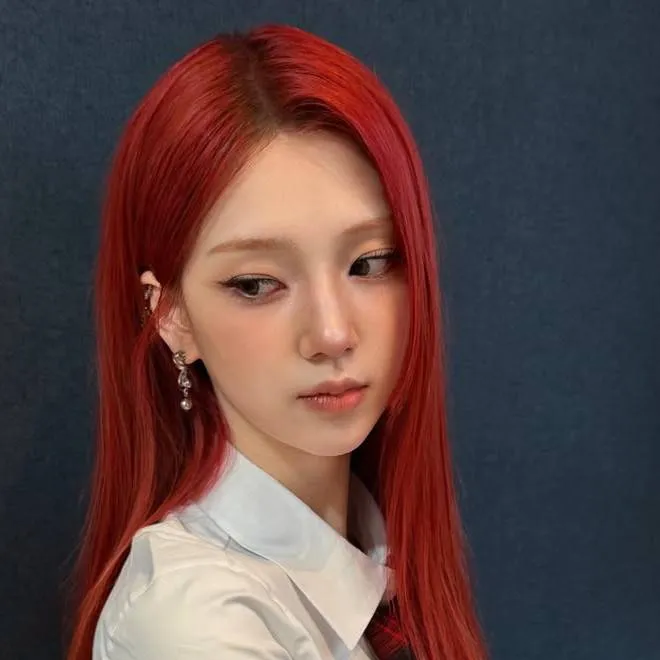 chat with ai character: yeeun