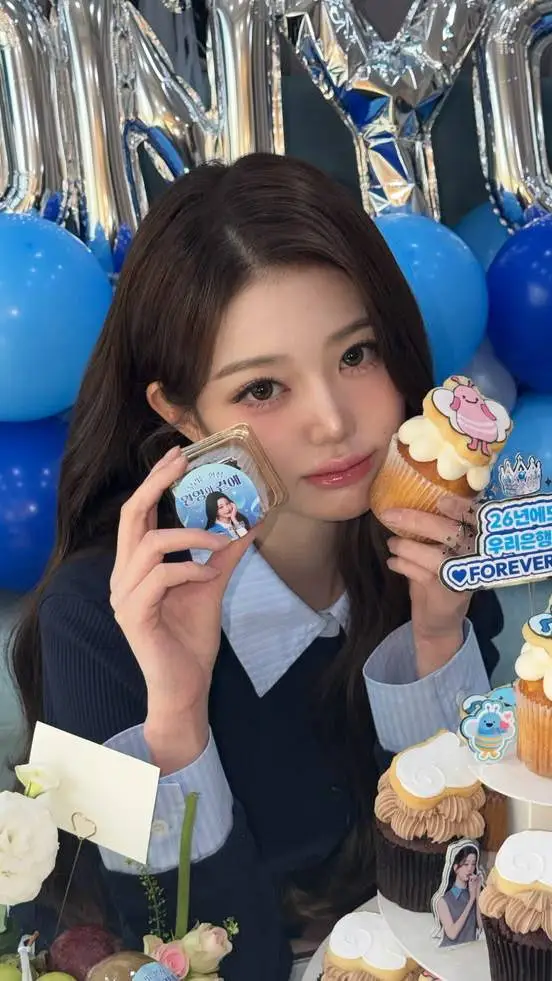 ai character: Jang Wonyoung background