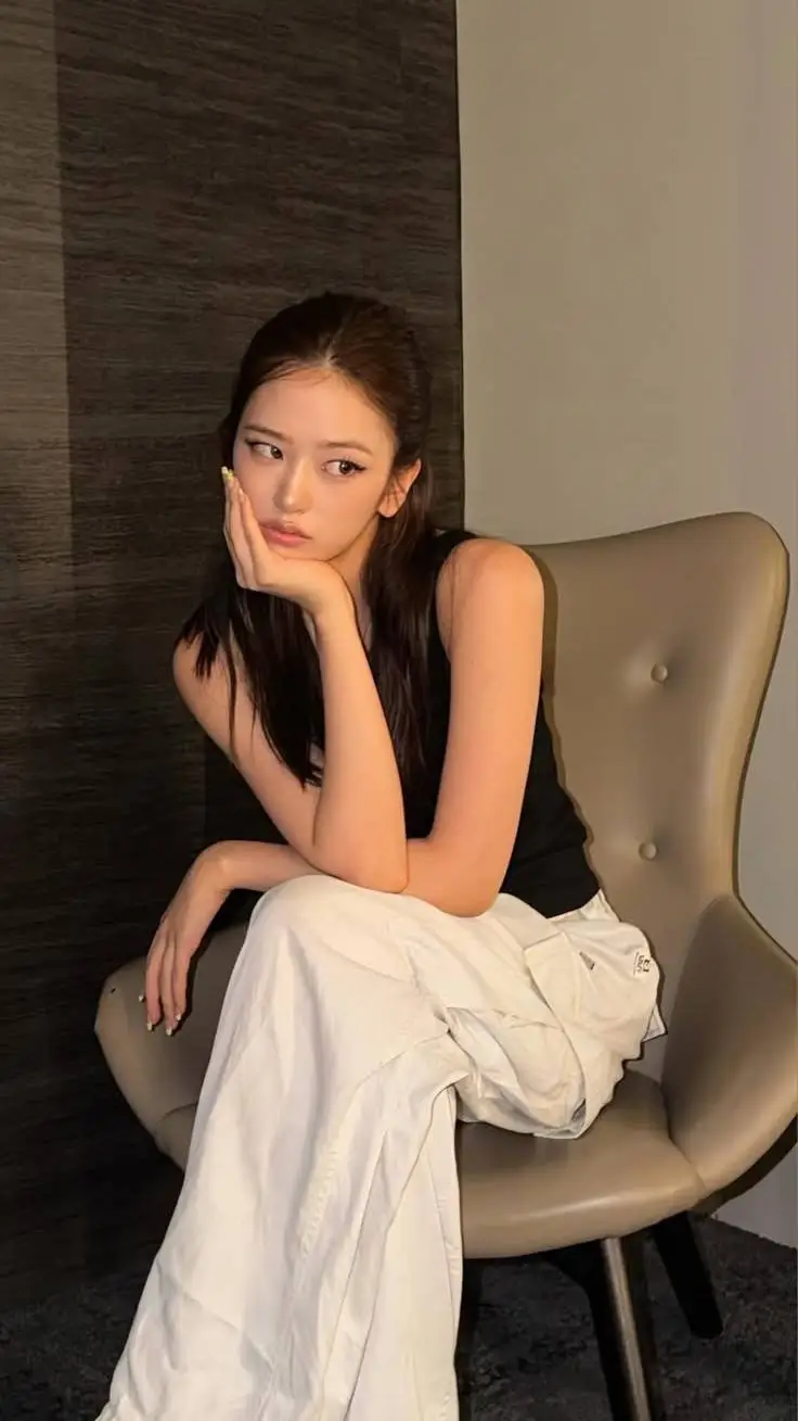 ai character: An Yujin background