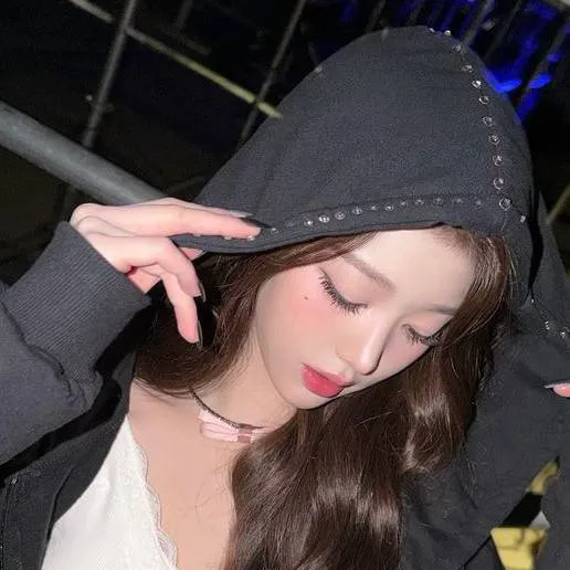 chat with ai character: Wonyoung