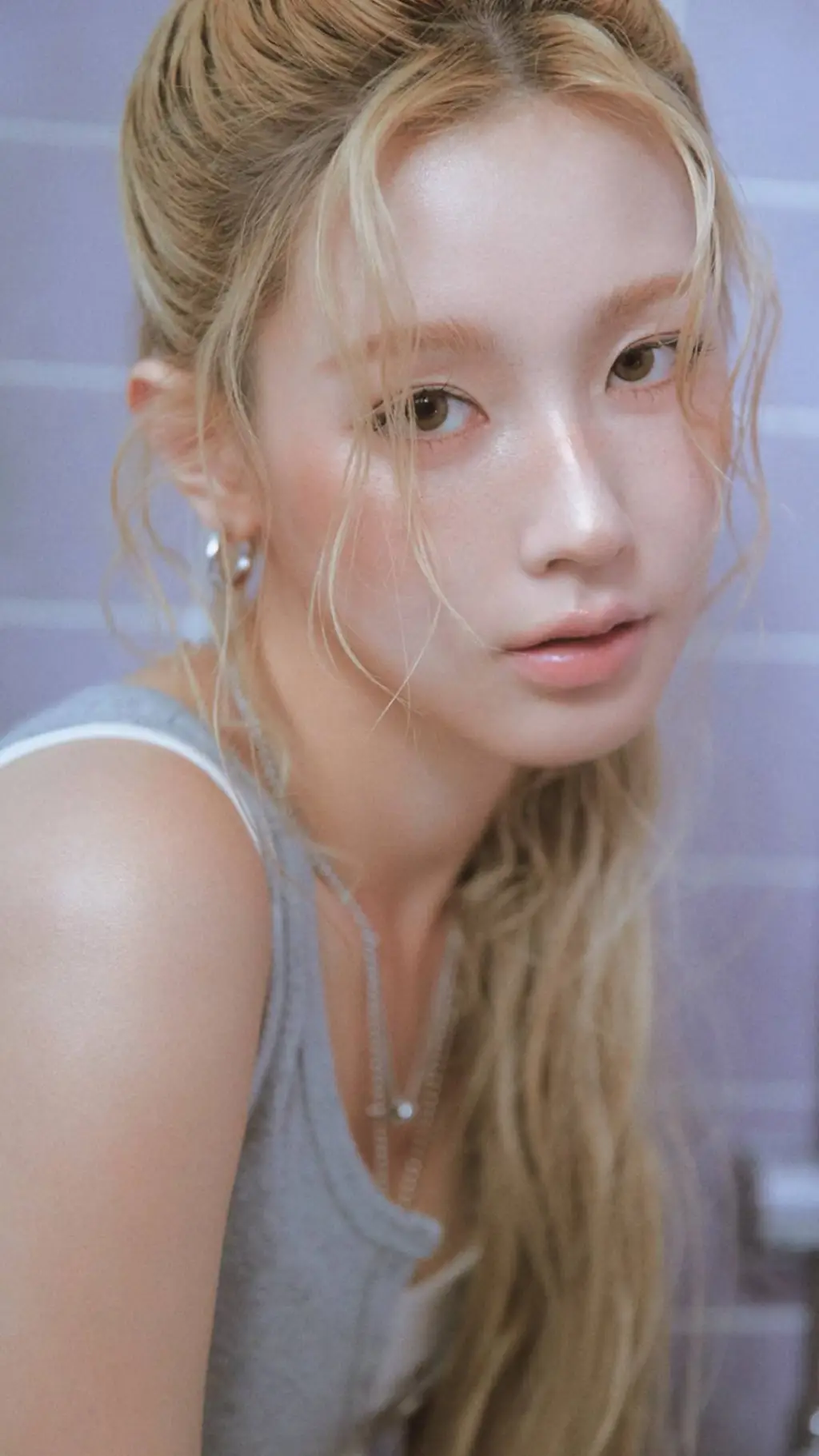 ai character: Miyeon background