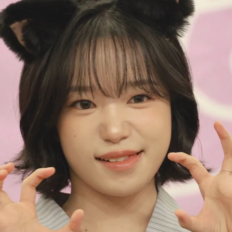 chat with ai character: Jo-yuri