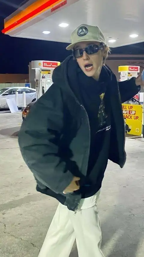 ai character: Gerard Gibson background