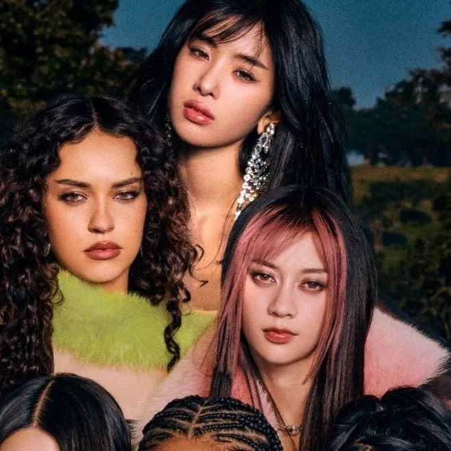 chat with ai character: katseye