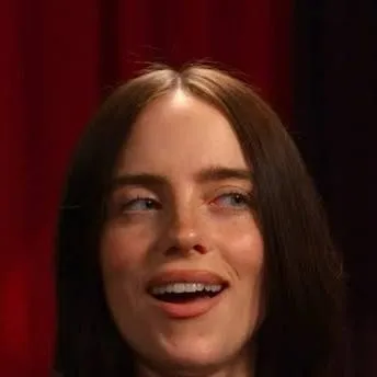 chat with ai character: Billie Eilish 