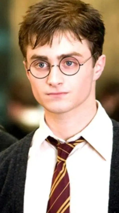 ai character: Harry Potter 🦁 background
