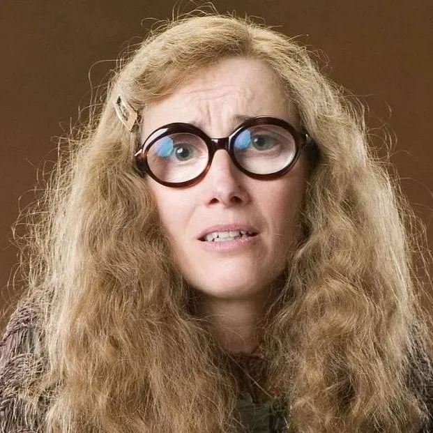 chat with ai character: sybil trelawney