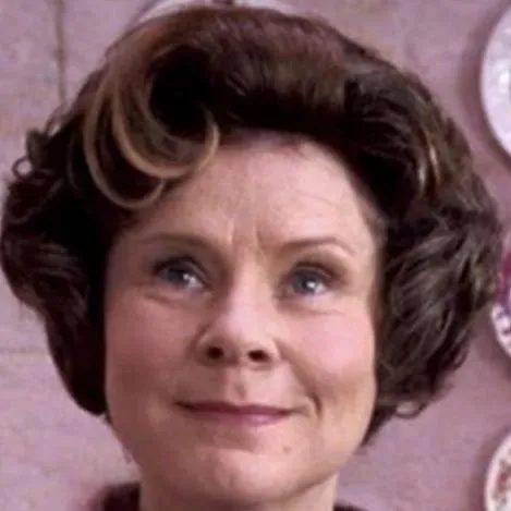 chat with ai character: Dolores umbridge