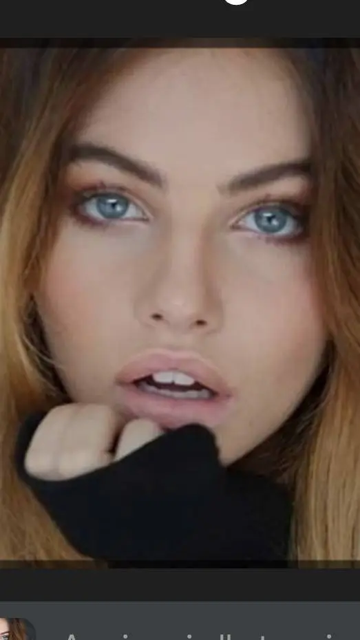 ai character: mia🥴 background