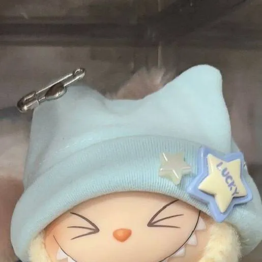 chat with ai character: labubu sisi esp