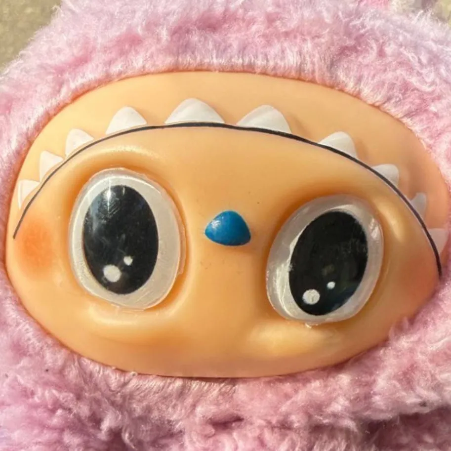 chat with ai character: Creppy labubu
