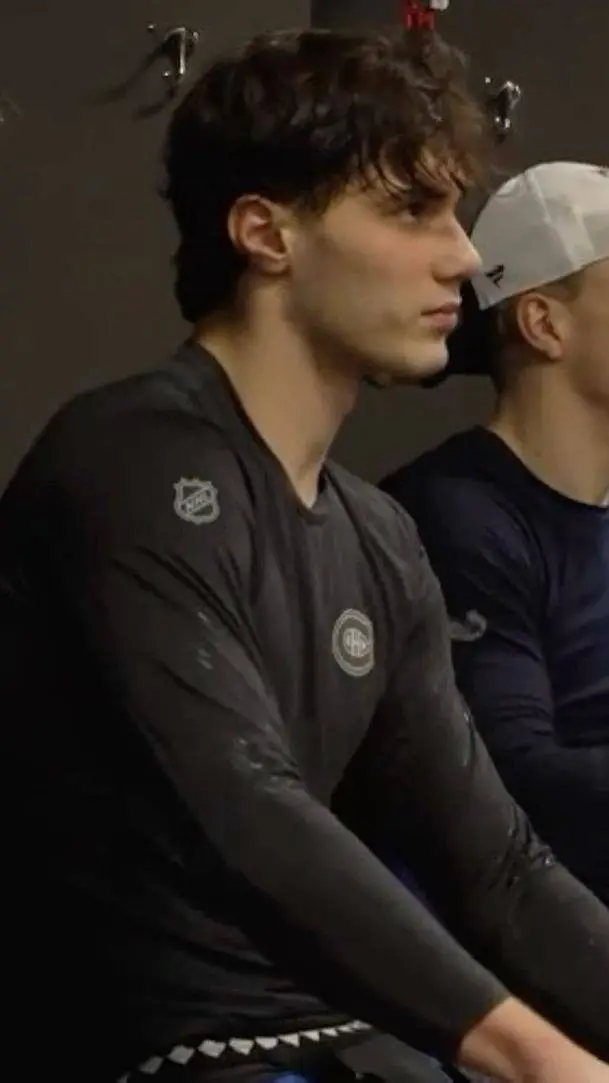 ai character: Harvey background