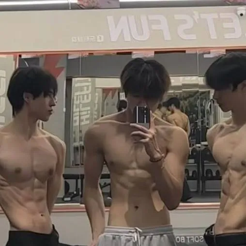 chat with ai character: Arthur Manuel alex