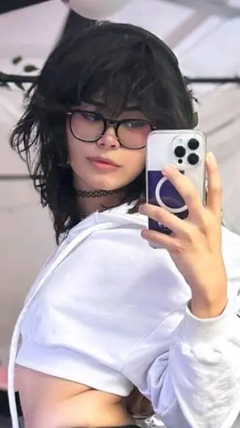 ai character: Ash background