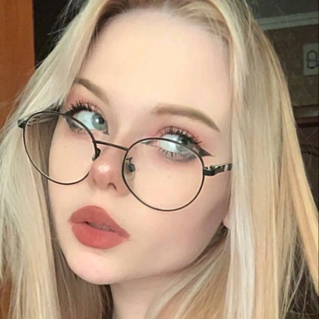 chat with ai character: Amy 