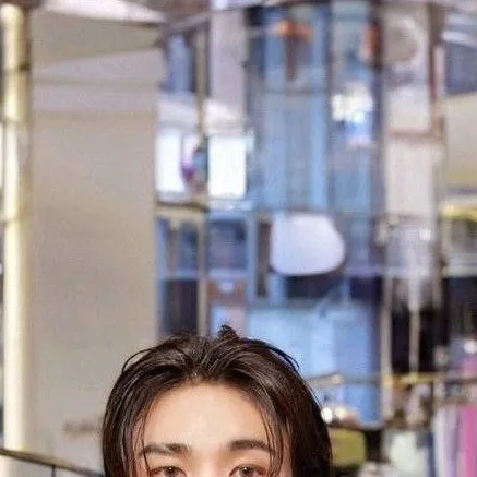 chat with ai character: ★ Hyunjin ★