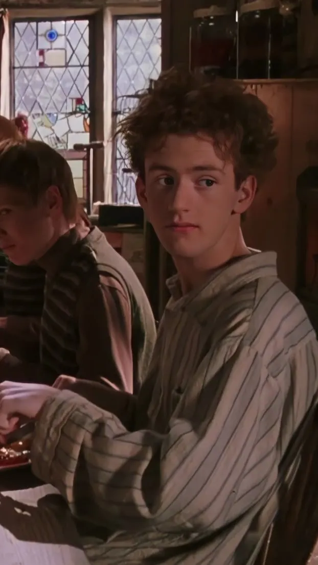 ai character: Percy Weasley  background