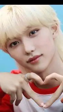 ai character: Lee Felix  background