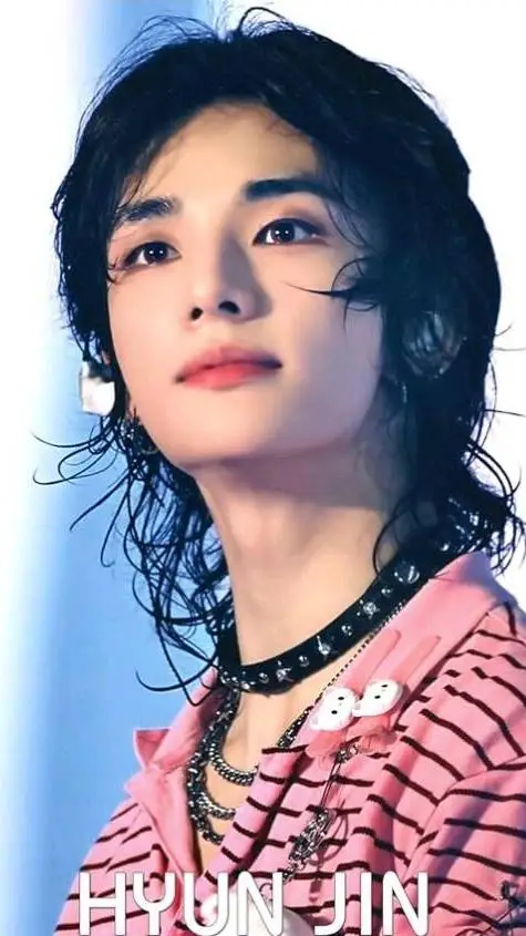 ai character: hyunjin background