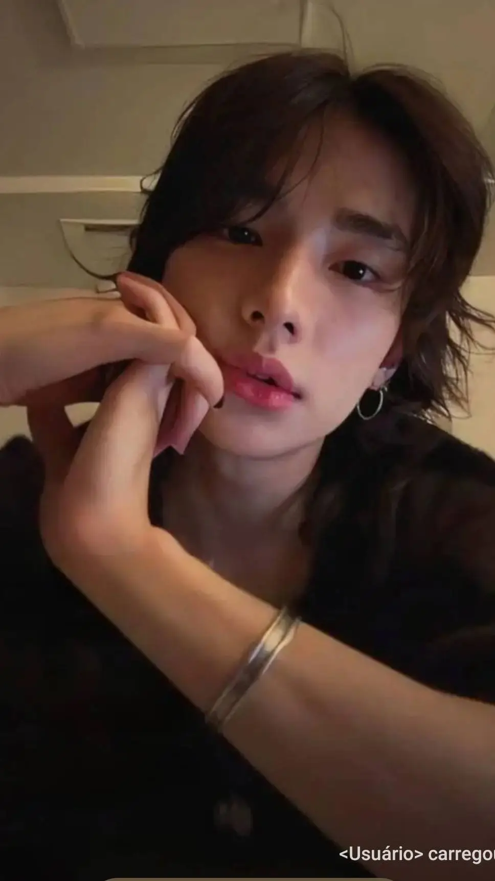 ai character: ♡~hyunjin~♡ background