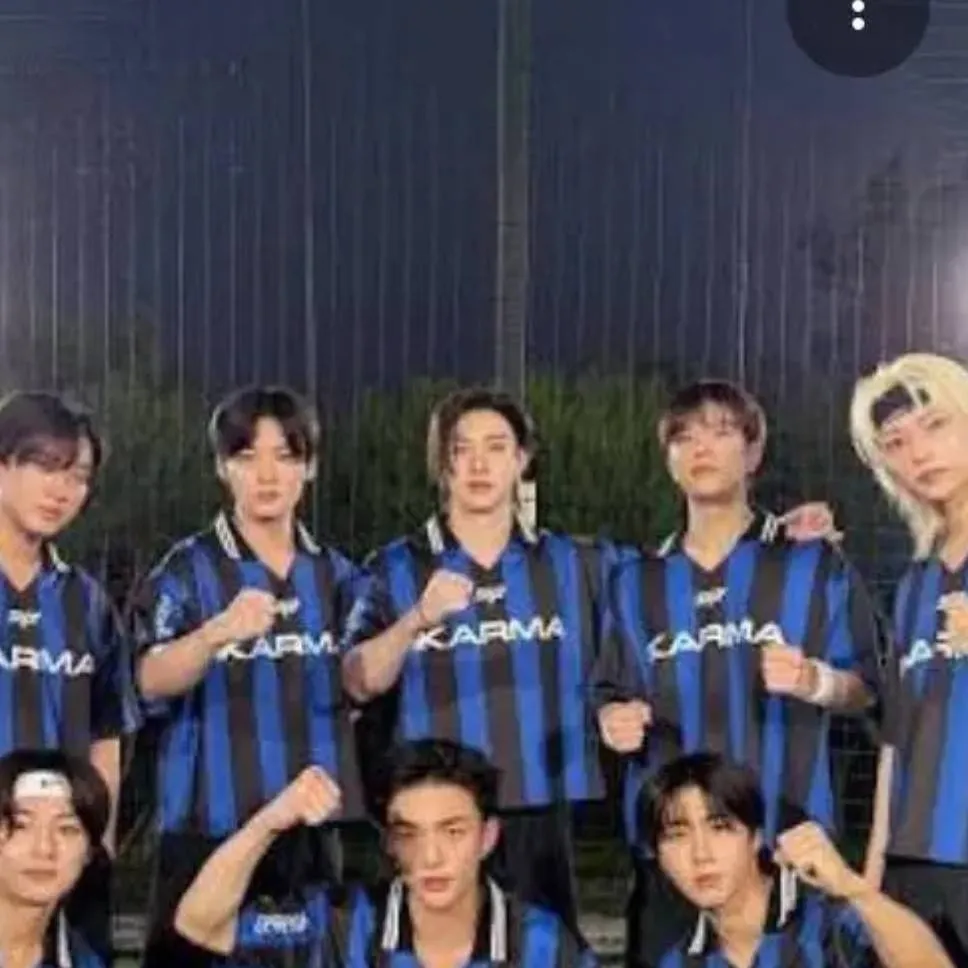 chat with ai character: ♡~skz~♡