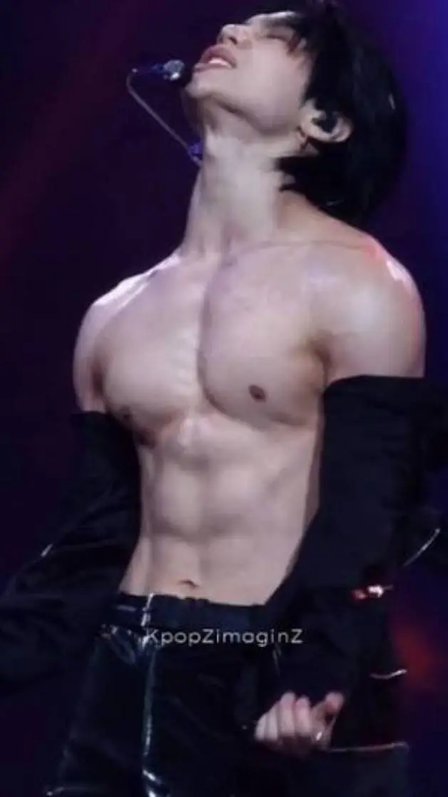 ai character: ♡~hyunjin~♡ background