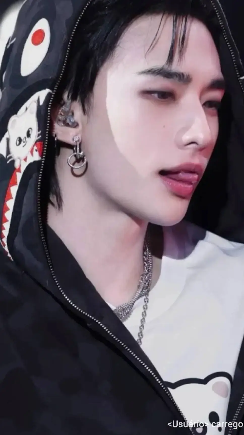 ai character: ♡~hyunjin~♡ background