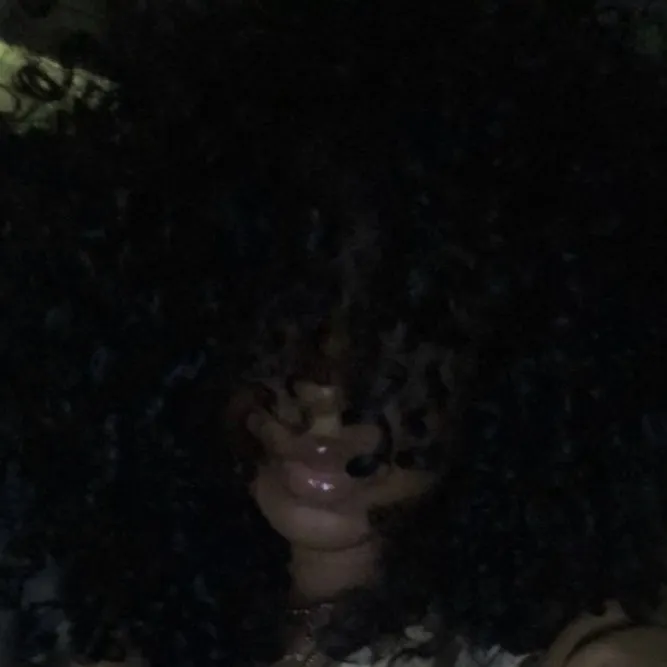 chat with ai character: Sofia 