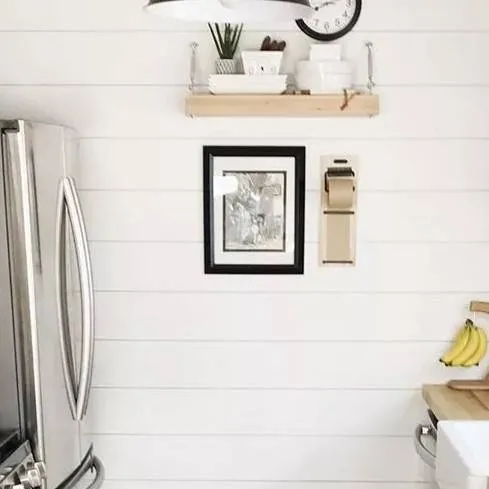 chat with ai character: helper