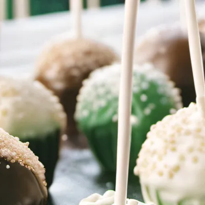 chat with ai character: CAKEPOP