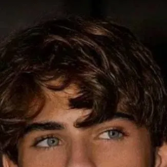 chat with ai character: Asher