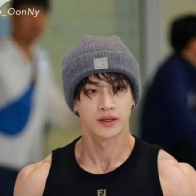 chat with ai character: bangchan