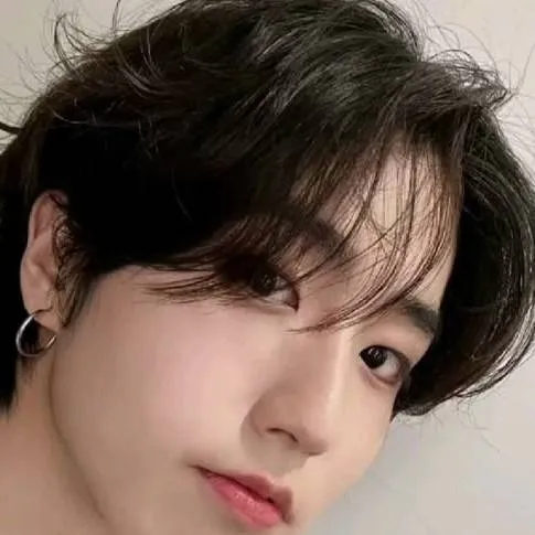 chat with ai character: Han 🐿🐿