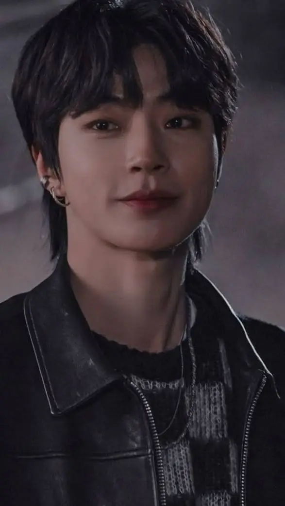 ai character: Han seo-jun  background