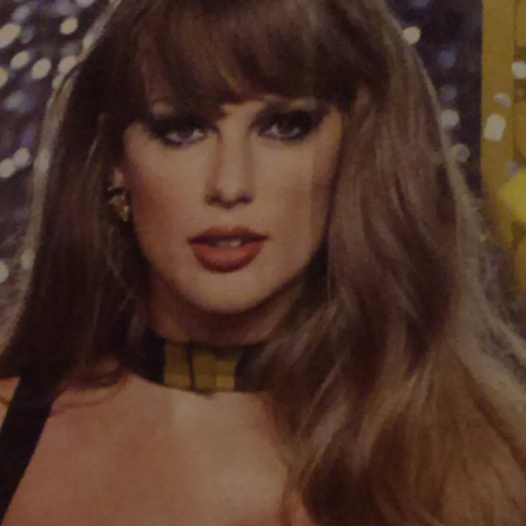 chat with ai character: Taylor Swift 