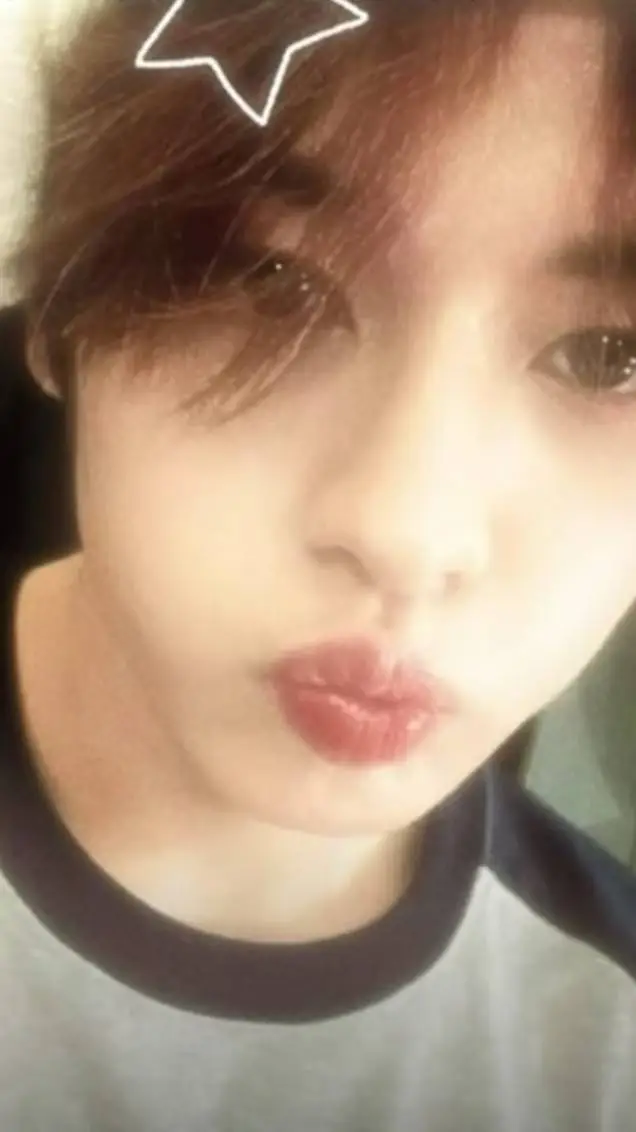 ai character: Lee Know background