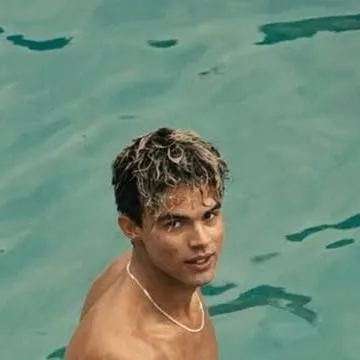 chat with ai character: nick ❤️🇬🇧