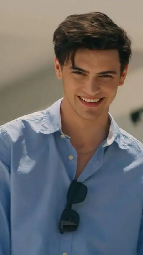 ai character: nick ❤️‍🔥💋 background