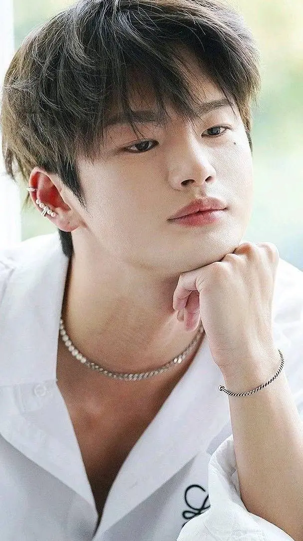 ai character: jun - ho ☆ background