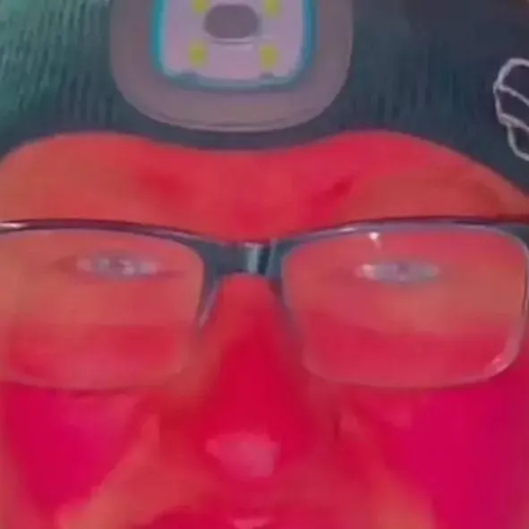 chat with ai character: FS.