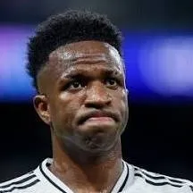 chat with ai character: Vinicius jr