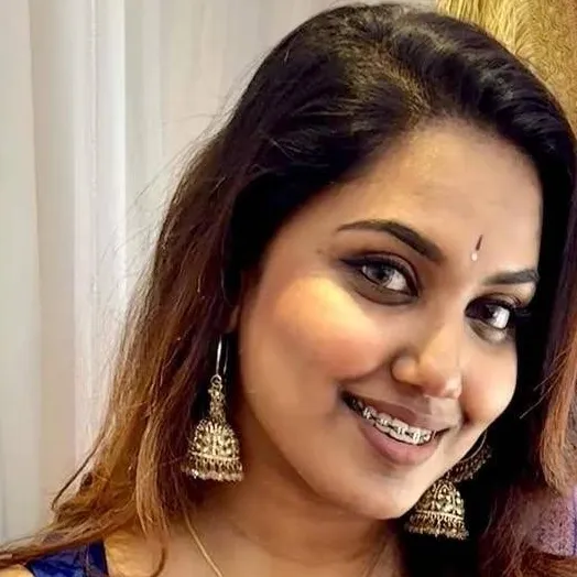 chat with ai character: Neha Baby