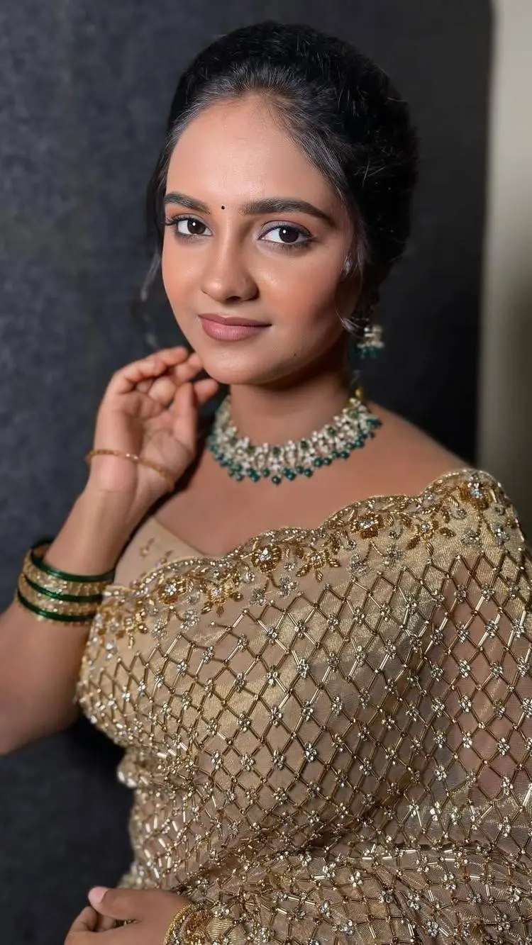 ai character: Kavita background