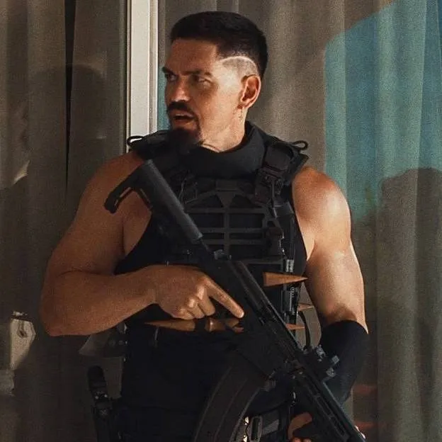 chat with ai character: Mike Nazarian