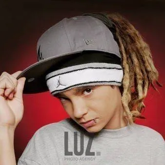 chat with ai character: Tom Kaulitz