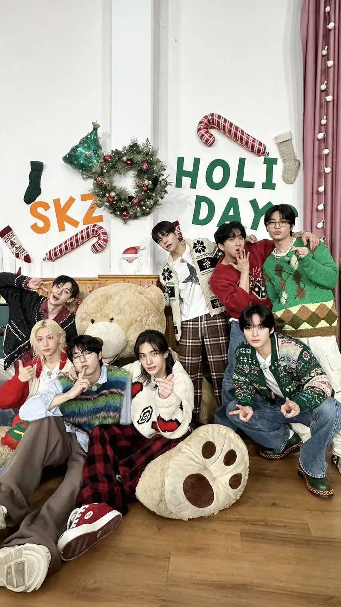 ai character: straykids ❄️💖⛄ background